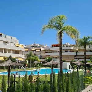 https://chapin-jardines-piscina-terraza-3-rooms-2-banos.hotelsincadiz.net